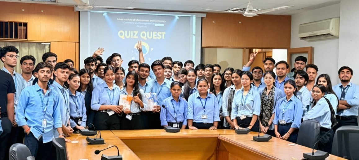 Top B Com Hons college students participating in quiz competition